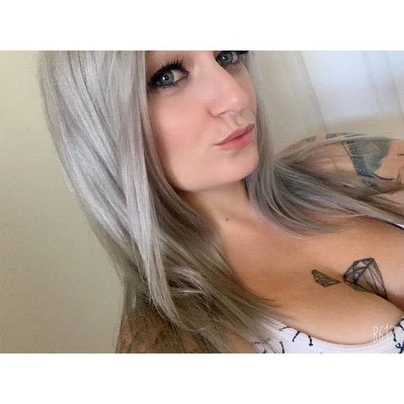 Meet your Posher, Amanda - Picture 1 of 1